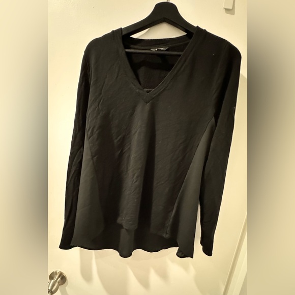 Women’s blouse - Picture 1 of 1